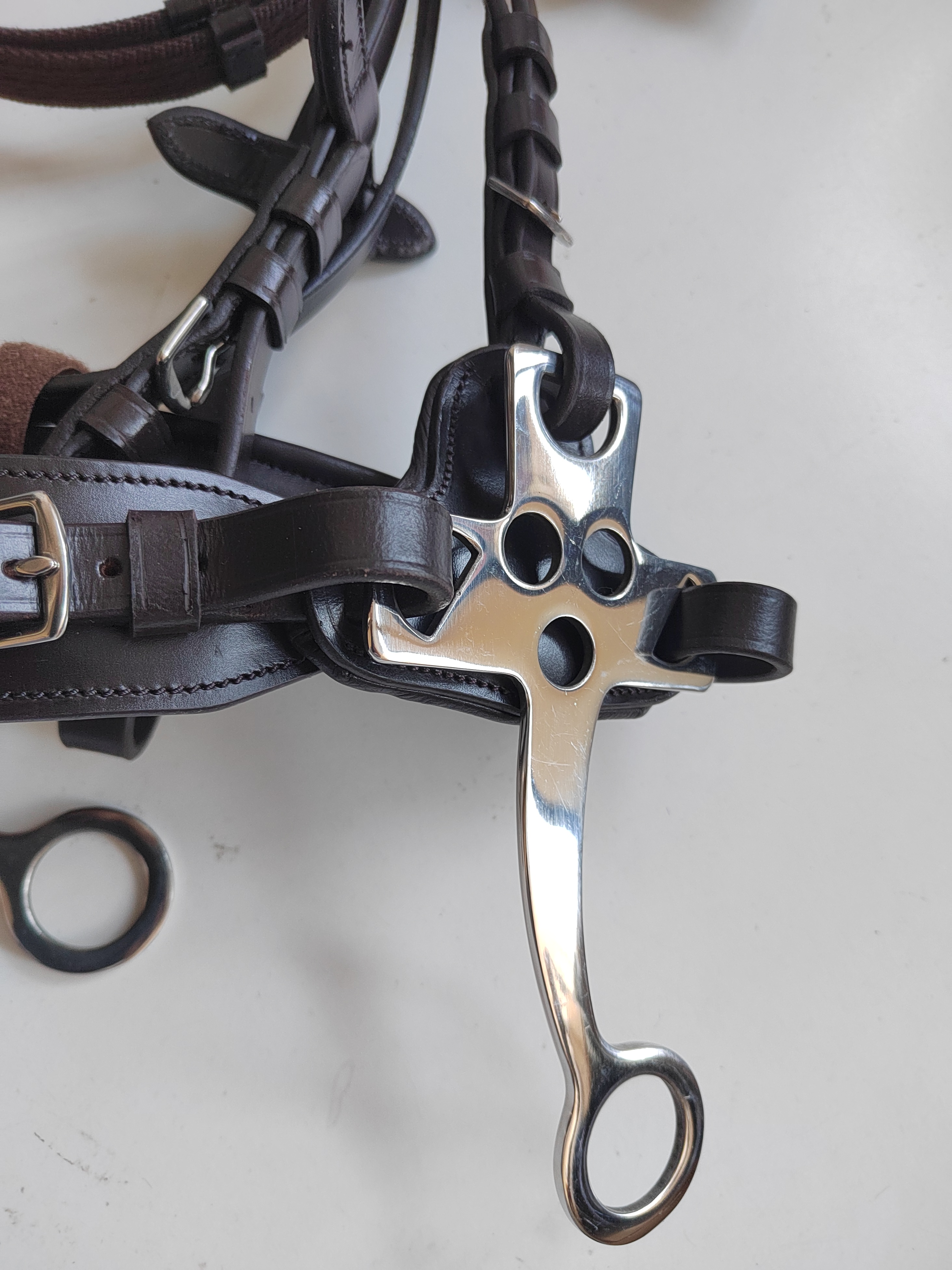 Хакамора Икс-Лайн от Stable.by